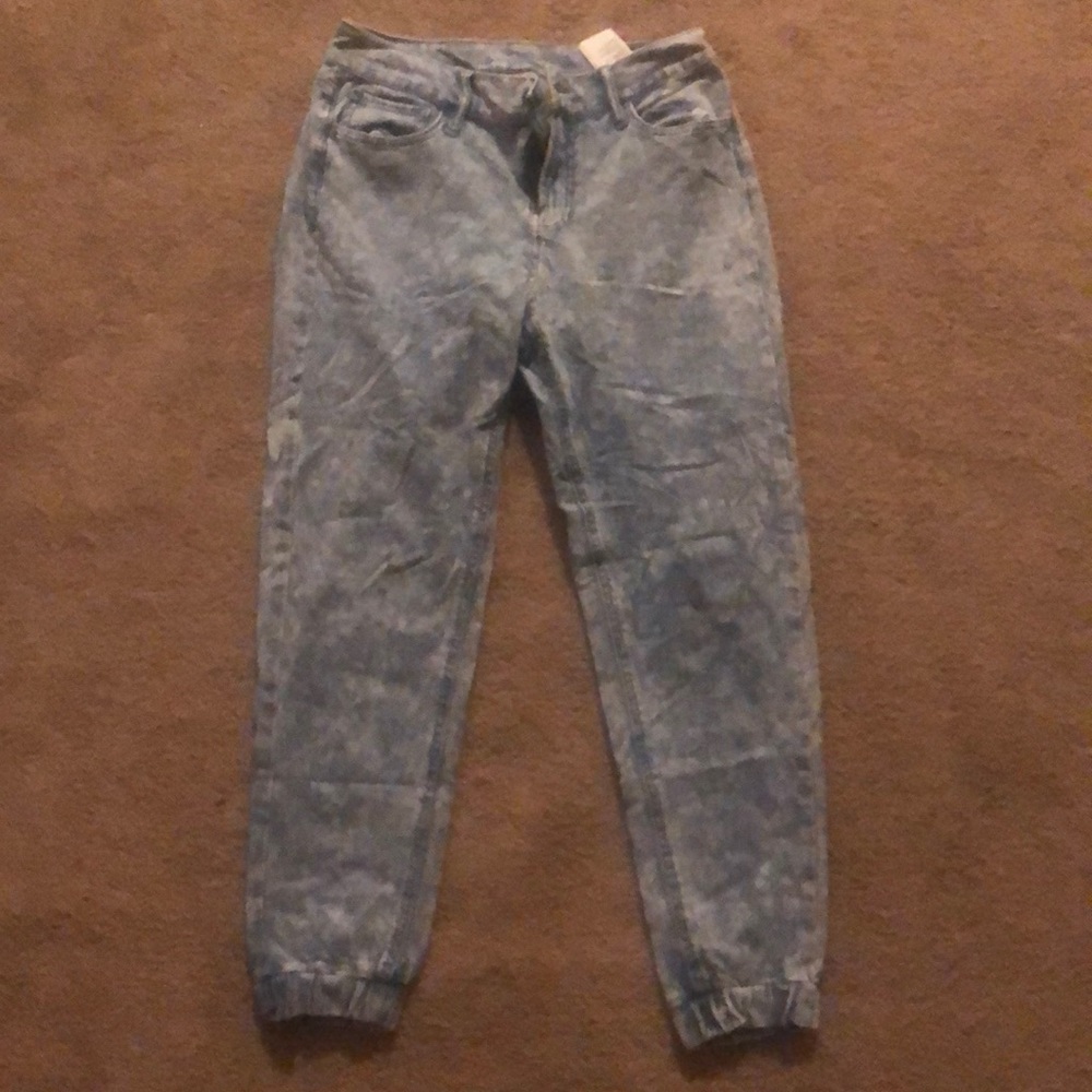Hollister jeggings/joggers, size medium/la…